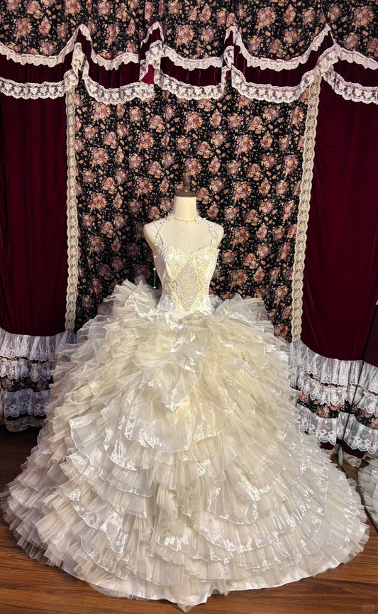 Princess Ballet Strap Flower Embroidery Oversized Cake Skirt Wedding Dress P3030