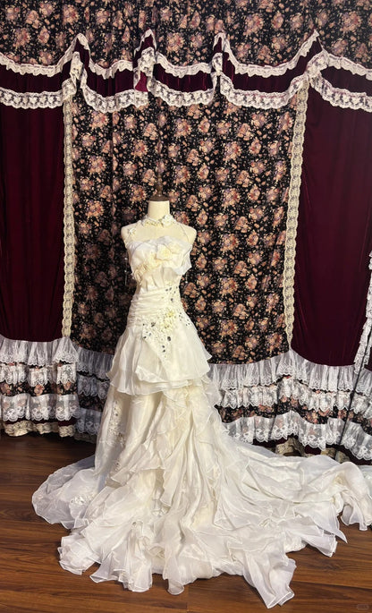 Elegant bias-cut high-cut fishtail chiffon 3D embroidered floral train wedding dress P3034