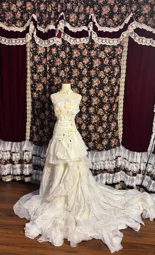 Elegant bias-cut high-cut fishtail chiffon 3D embroidered floral train wedding dress P3034