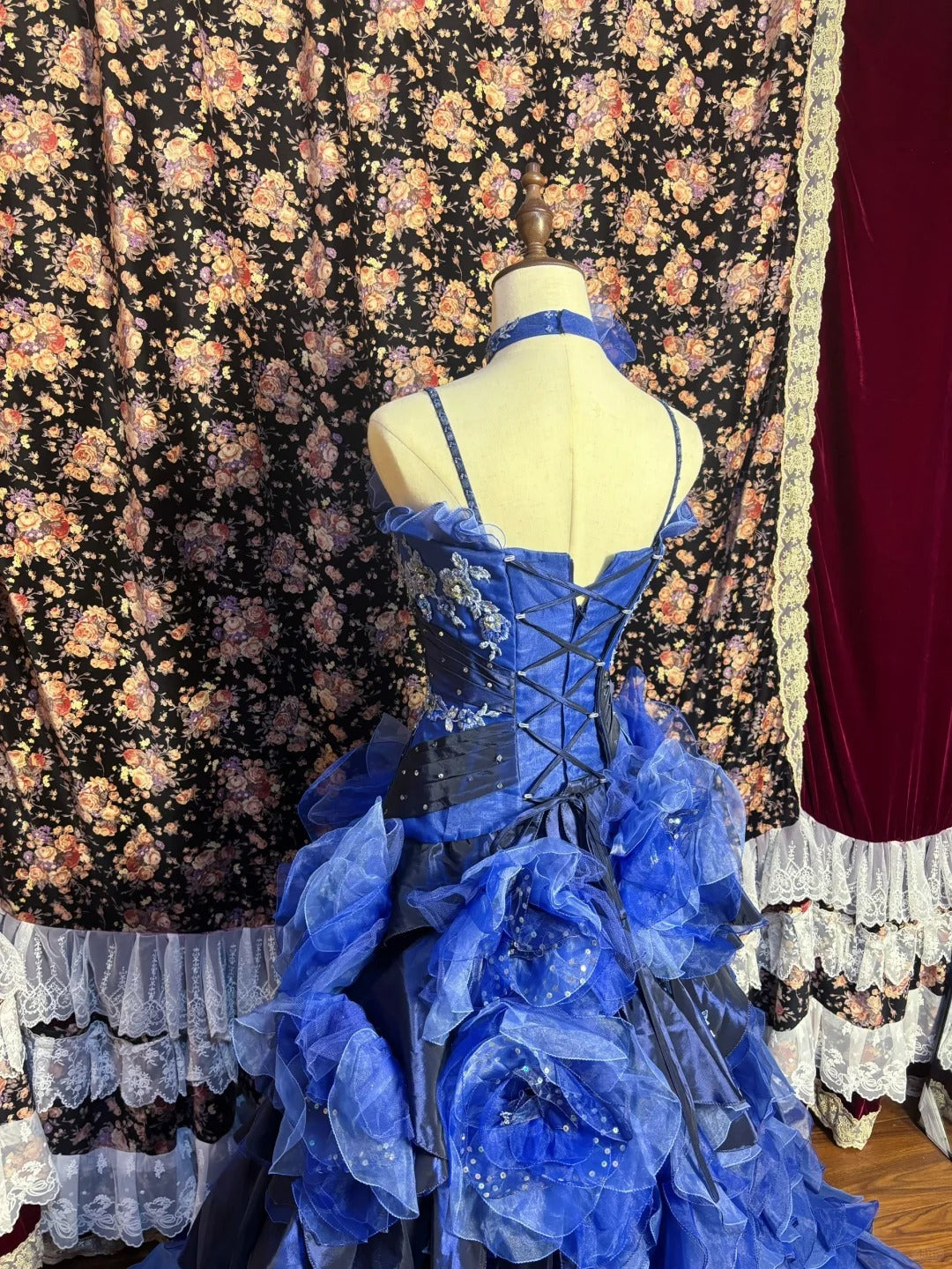 Dreamy Blue Embroidered Satin Tulle Big Wave Skirt Trailing Wedding Dress P3035