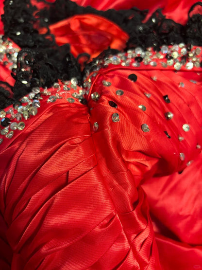 Gorgeous Tomato Red Thick Satin Black Lace Irregular Skirt Wedding Dress P3037