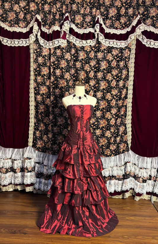 Bloody Rose Low Waist Tube Cake Layered Wedding Dress P3038