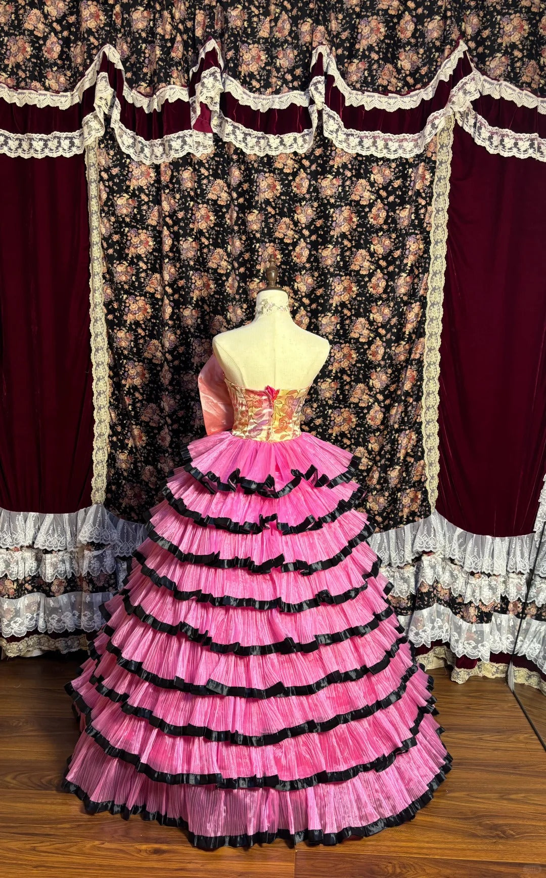 Retro Pink 3D Flower Multi-layered Tulle Cake Skirt Floor-length Wedding Dress P3039