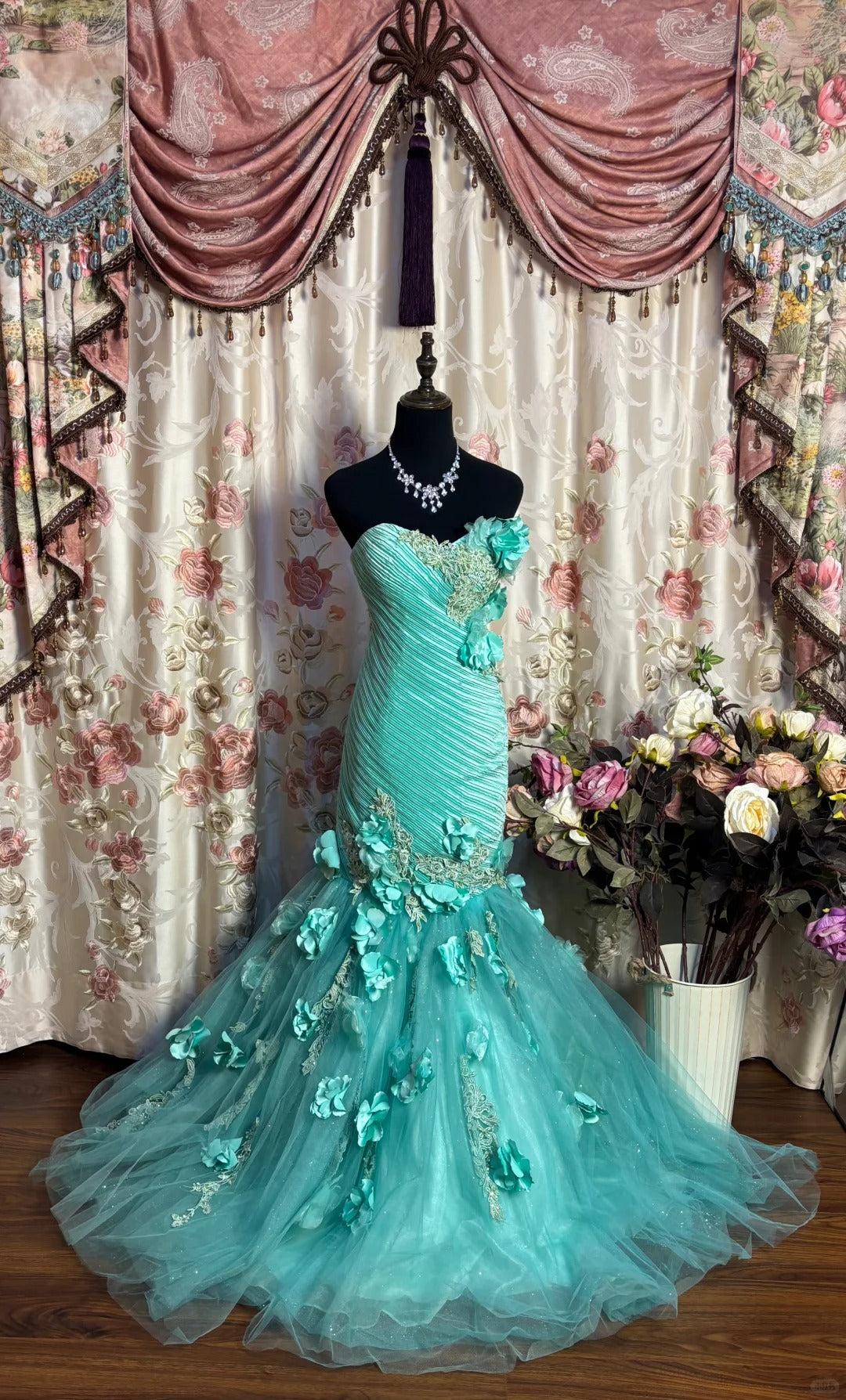 Vintage Heart-Shaped Neck Mint Green 3D Flower Mermaid Trailing Wedding Dress P3048