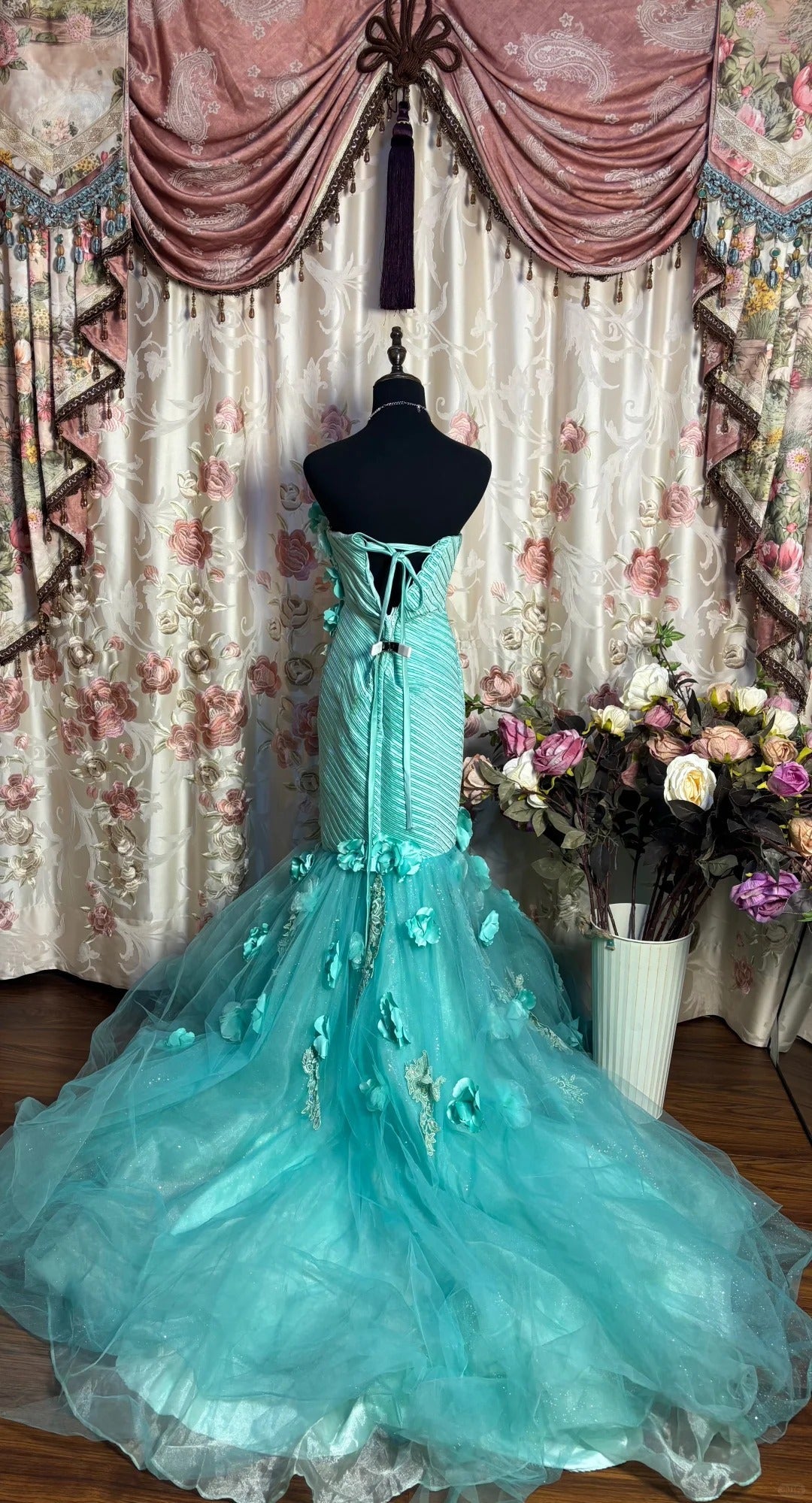 Vintage Heart-Shaped Neck Mint Green 3D Flower Mermaid Trailing Wedding Dress P3048