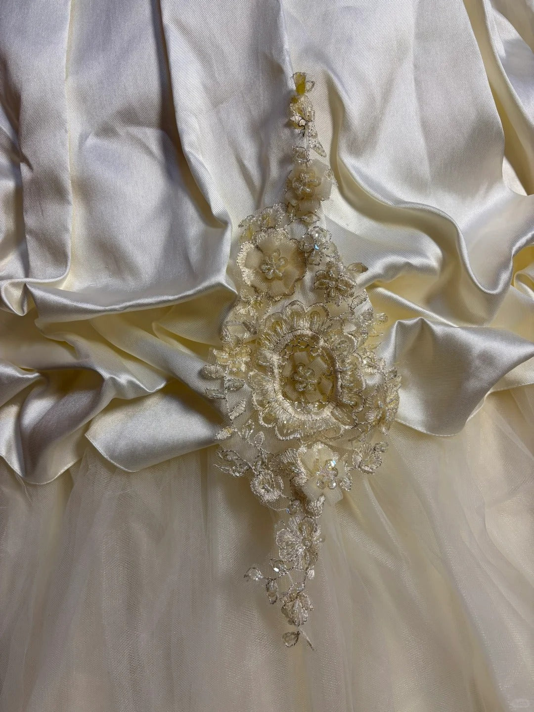 Elegant Magnolia Beaded White Satin Tulle Wedding Dress with Train P3051