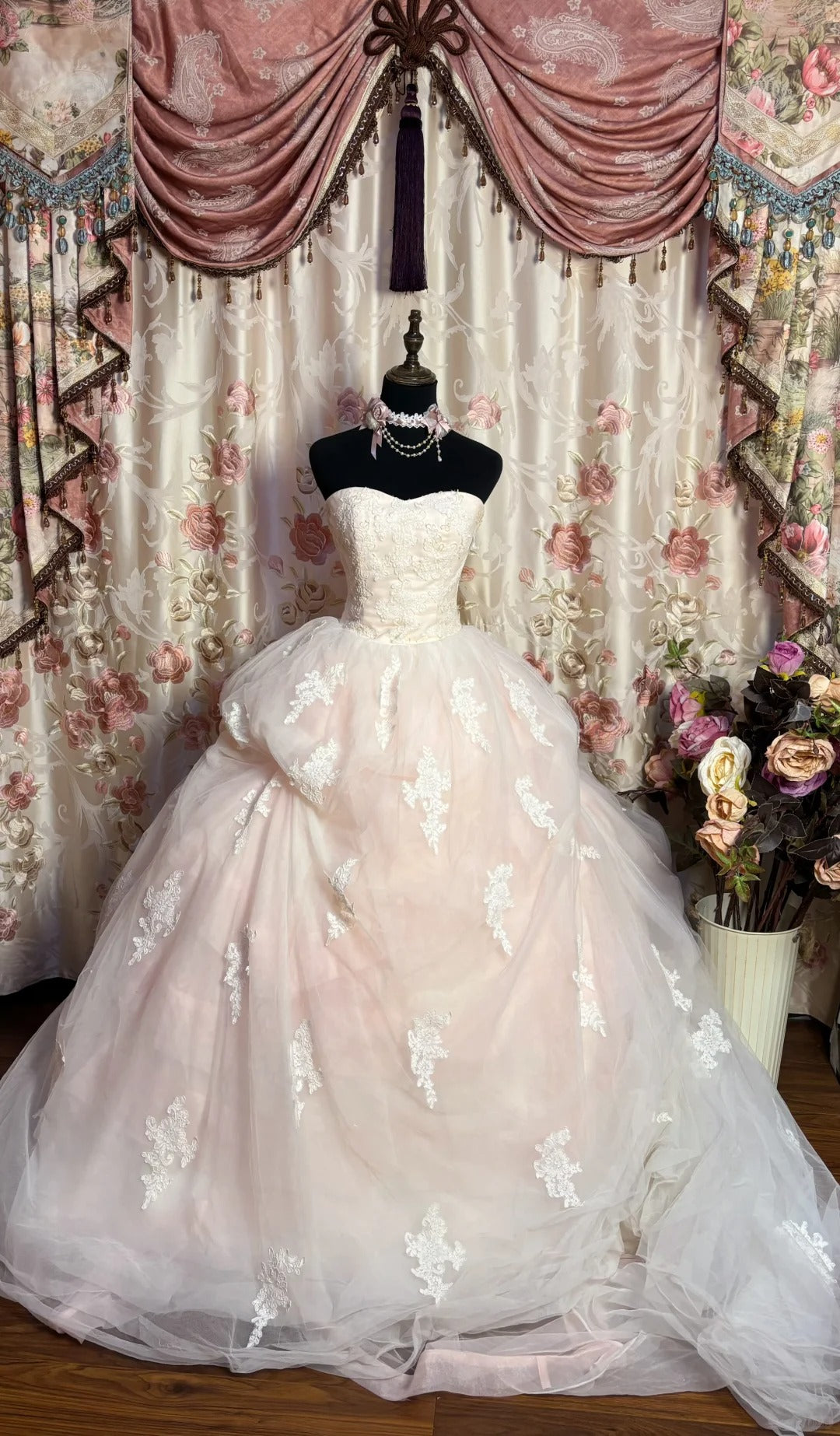 Princess Pink Strapless Lace Tulle Wedding Dress with Train P3053