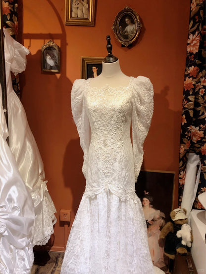 Vintage White Lace Beaded Long Sleeves Small Fishtail Wedding Dress P3056