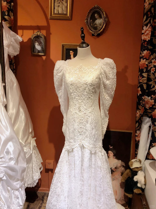 Vintage White Lace Beaded Long Sleeves Small Fishtail Wedding Dress P3056