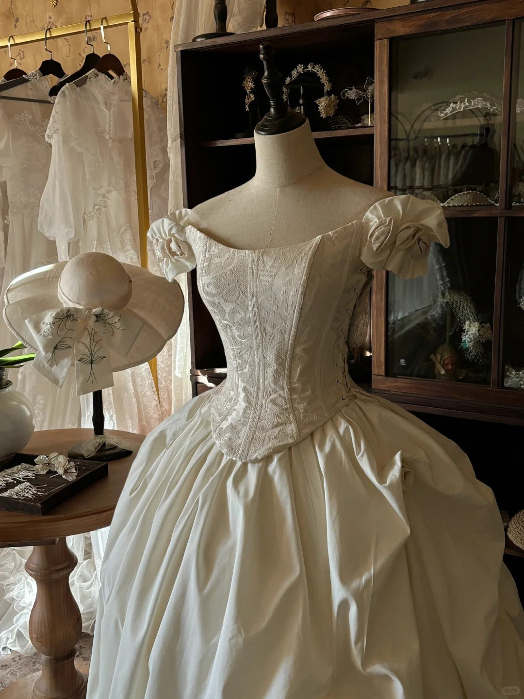 Elegant white one-shoulder 3D floral corset fluffy floor-length wedding dress P3059