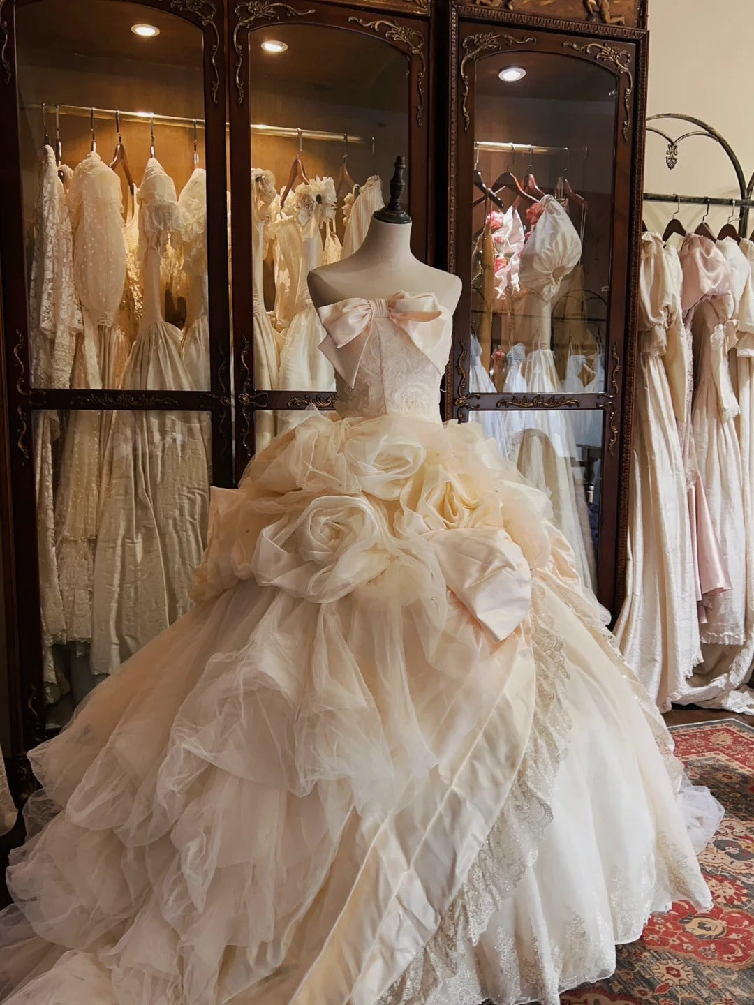 Princess Fishbone Tube Top Heavy Bow Rose Floor-Length Wedding Dress P3063