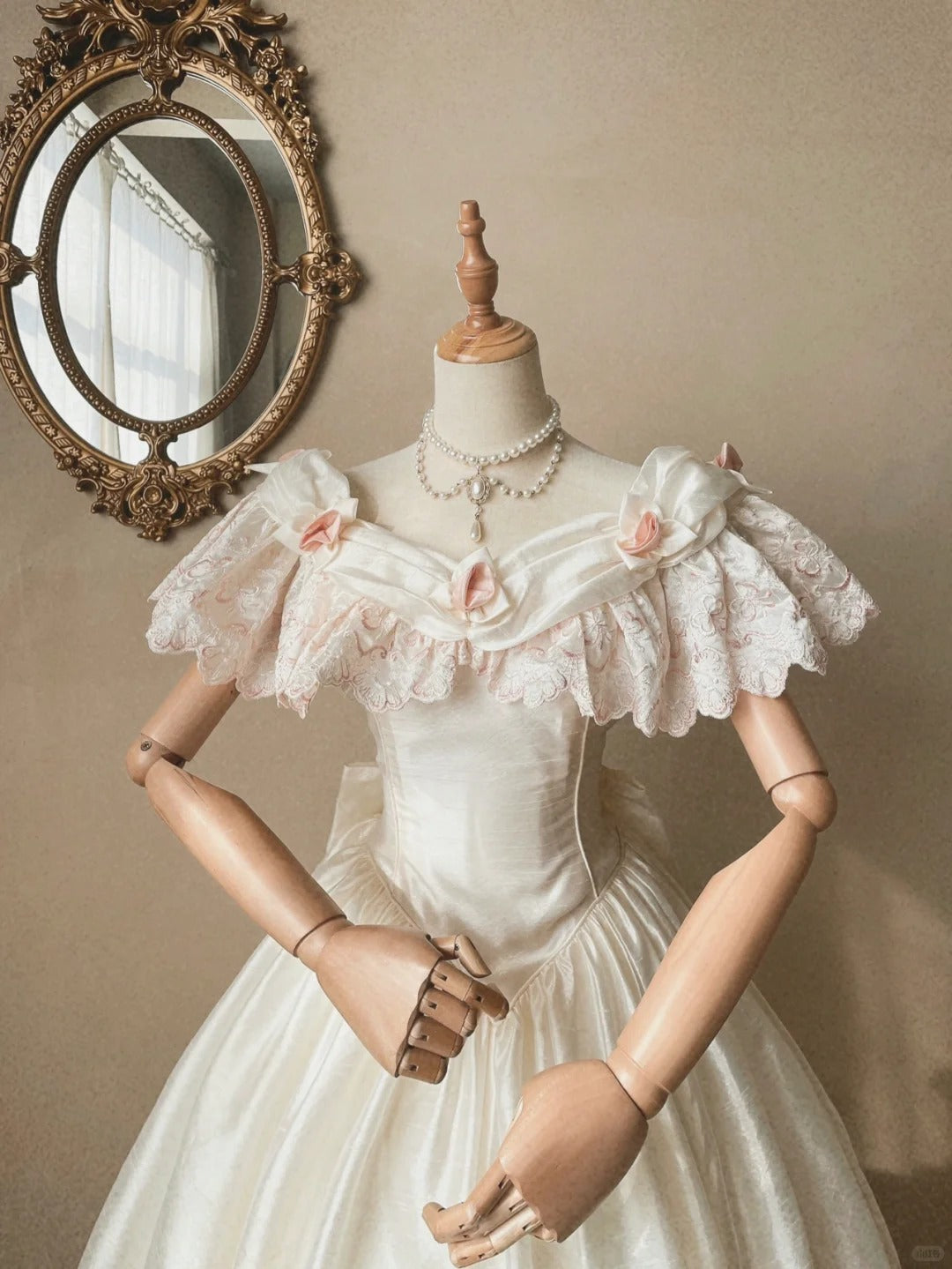 Vintage Elegant White Satin Pink Lace Princess Skirt Wedding Dress P3070