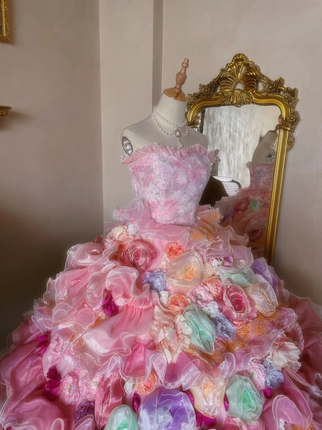 Pink Tulle Strapless Wedding Dress with Flowers and Flowers Fantasy Fluffy Princess Floor-length Wedding Dress P3074