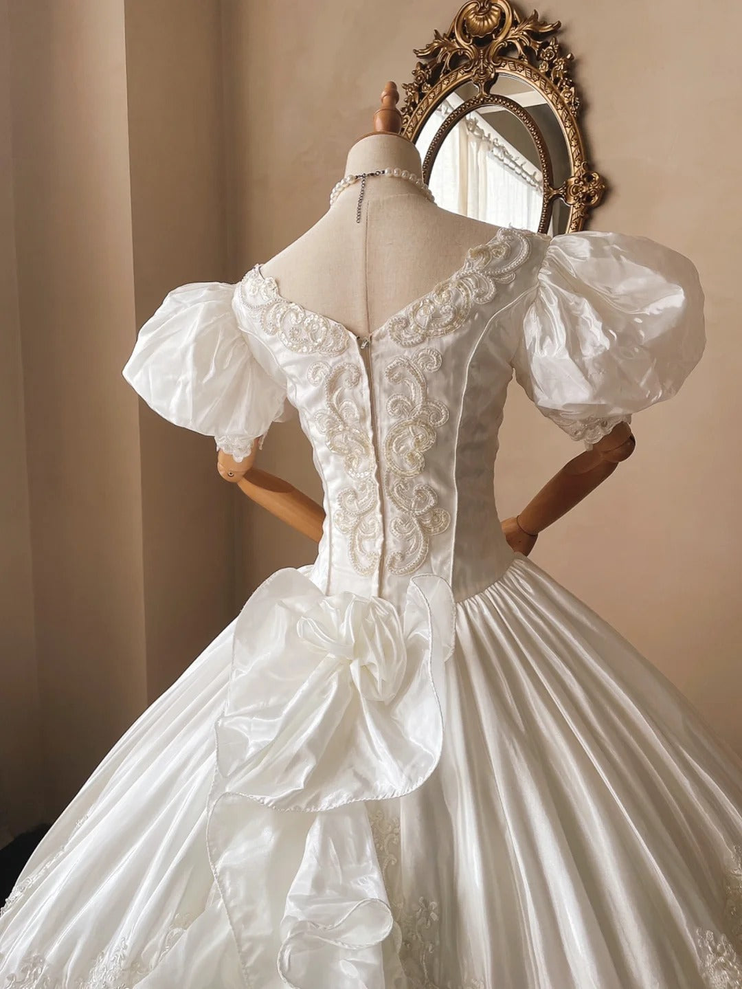 French Retro V-neck Beaded Puff Sleeve Satin Princess Wedding Dress P3076