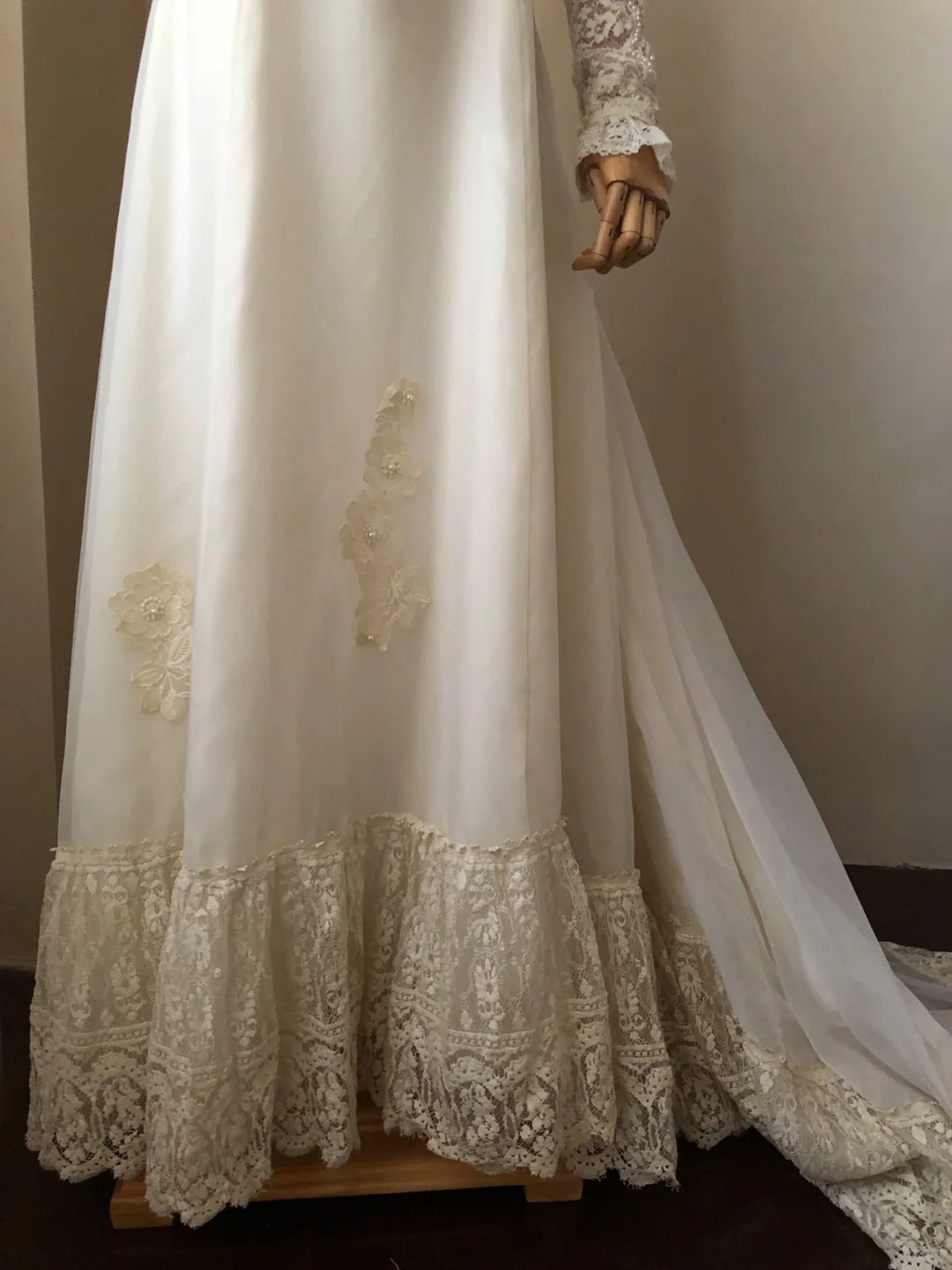 Retro high collar long sleeve lace patchwork gentle trailing wedding dress P3077