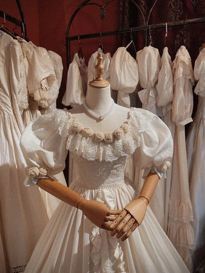 Retro Round Neck Furry 3D Flower Puff Sleeve A-Line Princess Wedding Dress P3081