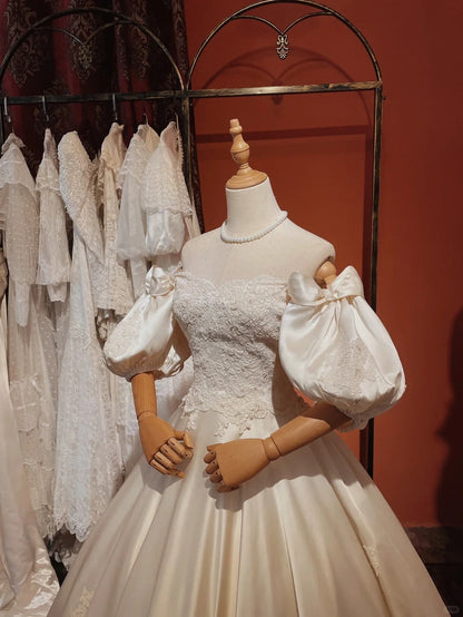 Simple One Shoulder Butterfly Sleeve Satin Lace Hem Wedding Dress P3082