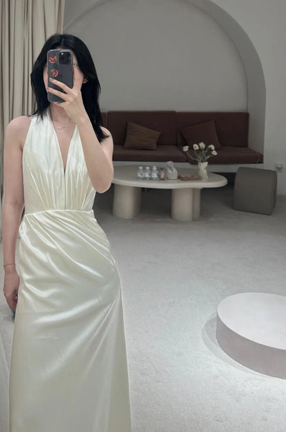 Simple White Satin Halter V-Neck Mermaid Wedding Dress P3084