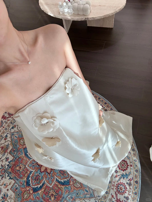 Loose Fitted Strapless 3D Floral Satin Wedding Dress with Train P3087