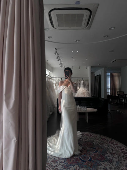 Elegant One Shoulder Satin Mermaid Train Wedding Dress P3088