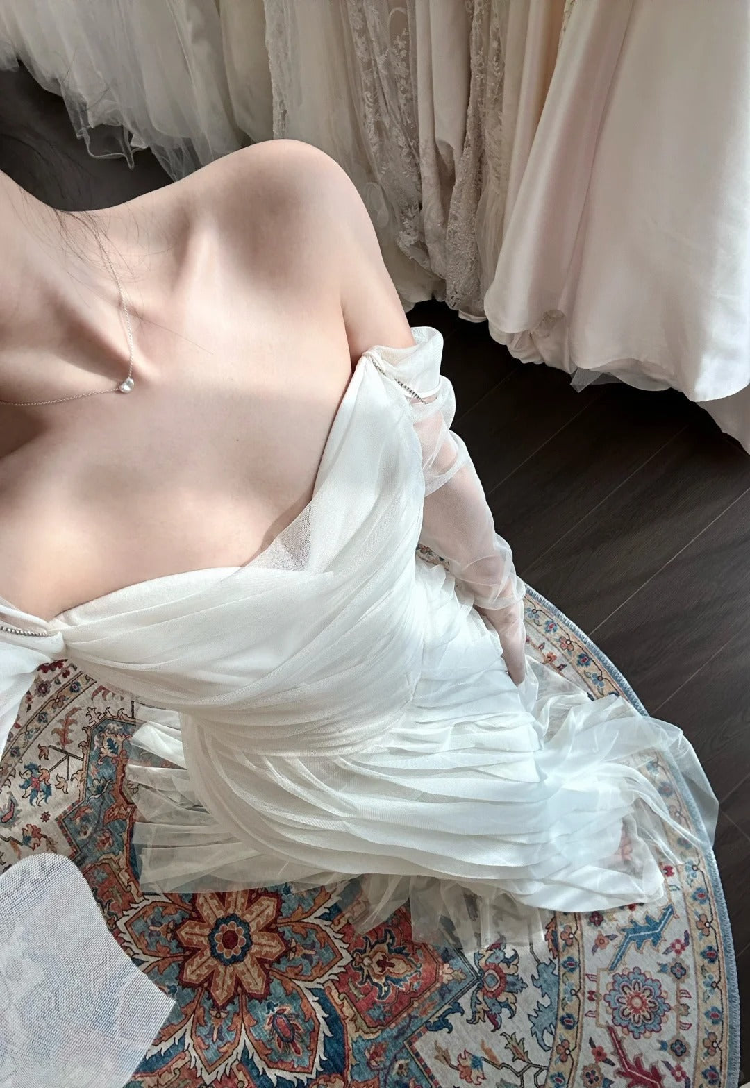 Flowy Off-the-shoulder Long-sleeved Twill Tulle Mermaid Train Lightweight Wedding Dress P3091