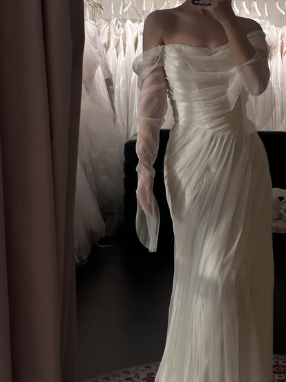 Flowy Off-the-shoulder Long-sleeved Twill Tulle Mermaid Train Lightweight Wedding Dress P3091