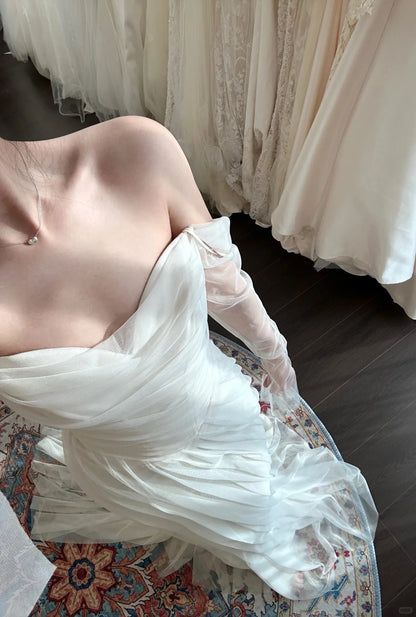 Flowy Off-the-shoulder Long-sleeved Twill Tulle Mermaid Train Lightweight Wedding Dress P3091