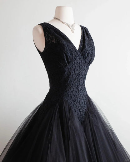 Elegant Black V-Neck Lace Tulle A-Line Homecoming Dress P3143