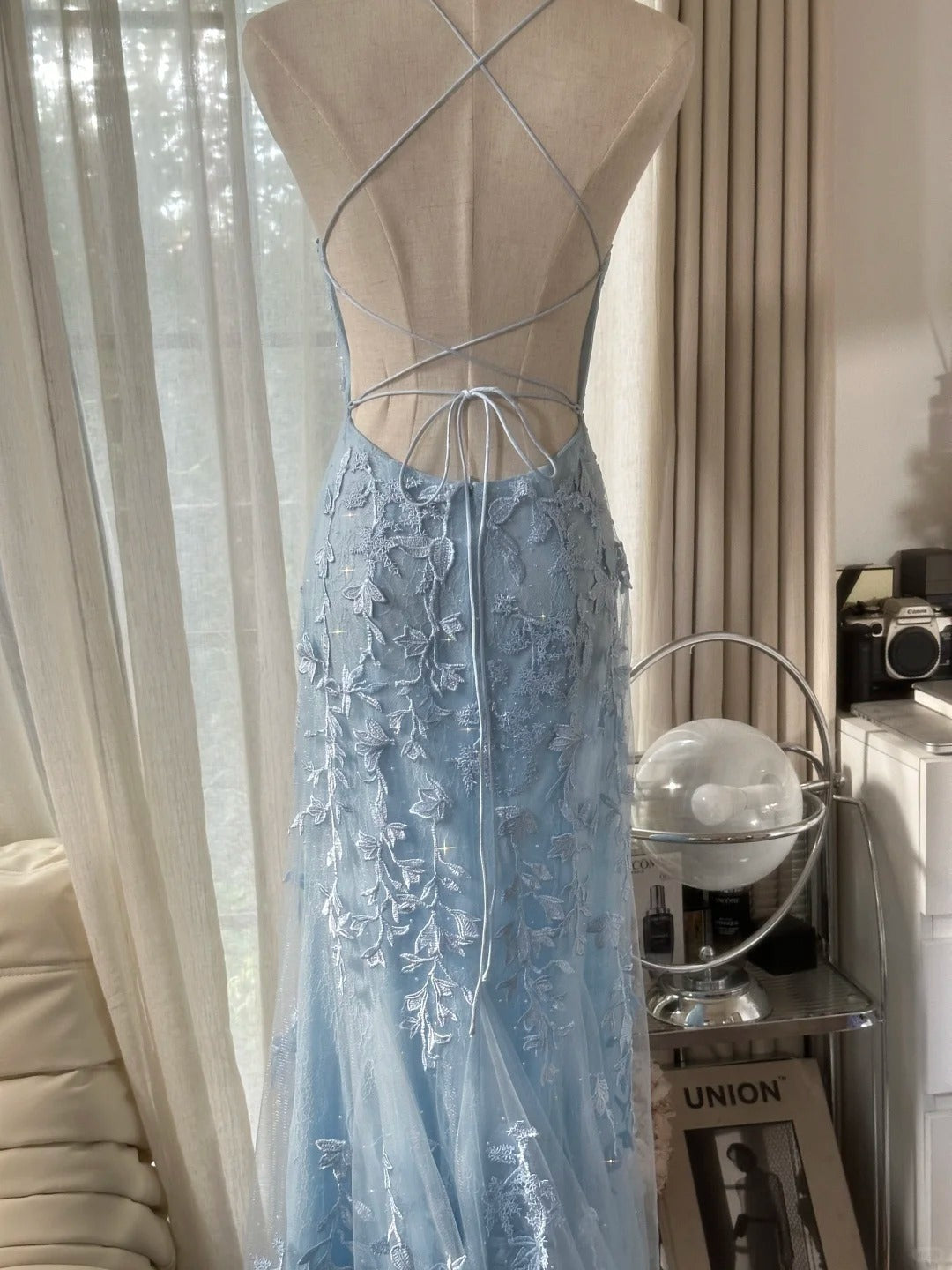 Vintage Light Blue Lace Beaded Open Back Short Train Prom Dress P3352