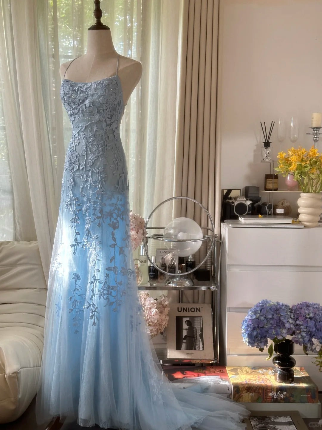 Vintage Light Blue Lace Beaded Open Back Short Train Prom Dress P3352