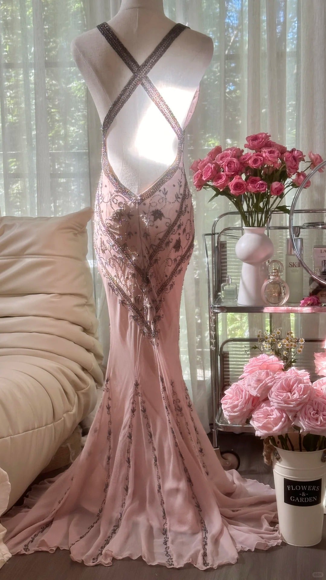 Retro Pink Halterneck V-neck Open Back Beaded Chiffon Long Prom Dress P3356