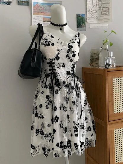 Princess Spaghetti Strap Sweetheart Neck Lace Black Floral A-Line Homecoming Dress P3414