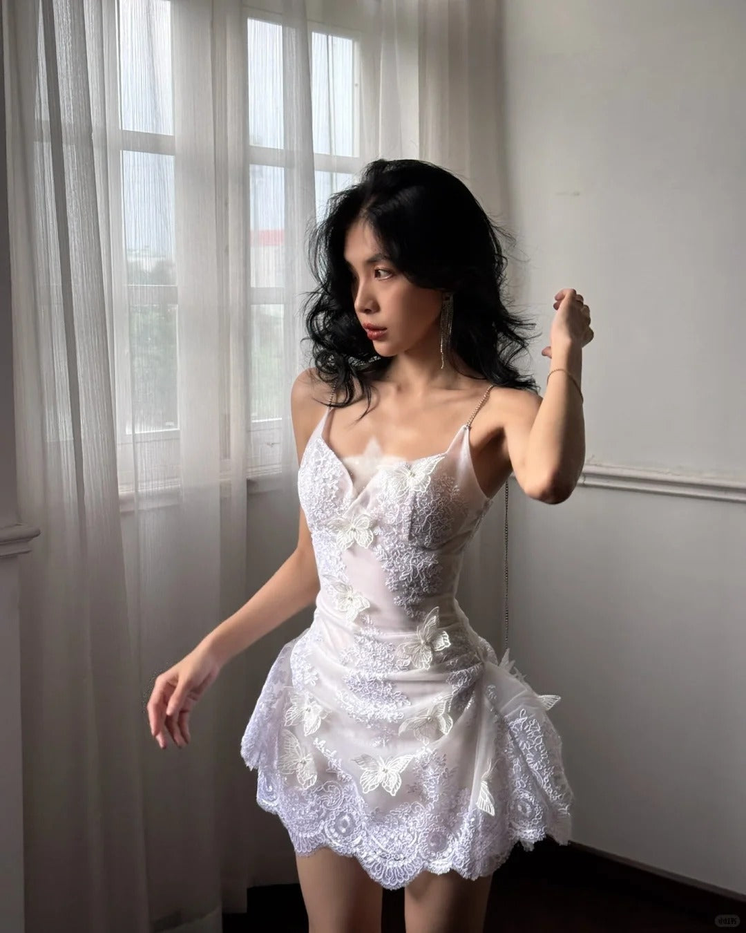 Elegant White Suspender V-neck Lace Three-dimensional Butterfly 17th Birthday Homecoming Dress P3585