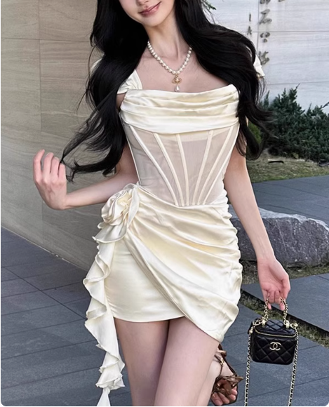Sweet Satin Off-the-shoulder Hip-wrapped Herringbone 17th Birthday Homecoming Dress P3627