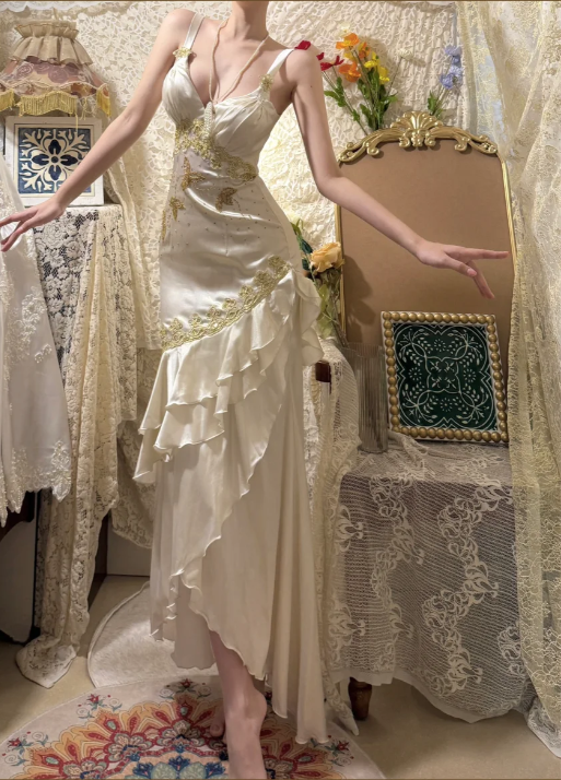 Vintage Beaded Satin V-Neck Ruffle Mermaid Prom Dress P3751