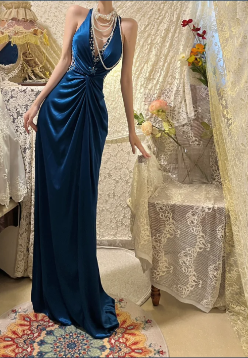 Vintage Blue Halter Neck V-Neck Beaded Satin Prom Dress P3754