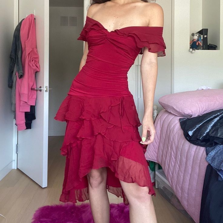 Beautiful Off-the-shoulder Ruffled Chiffon Burgundy Irregular Birthday Short Skirt Homecoming Dress P3777