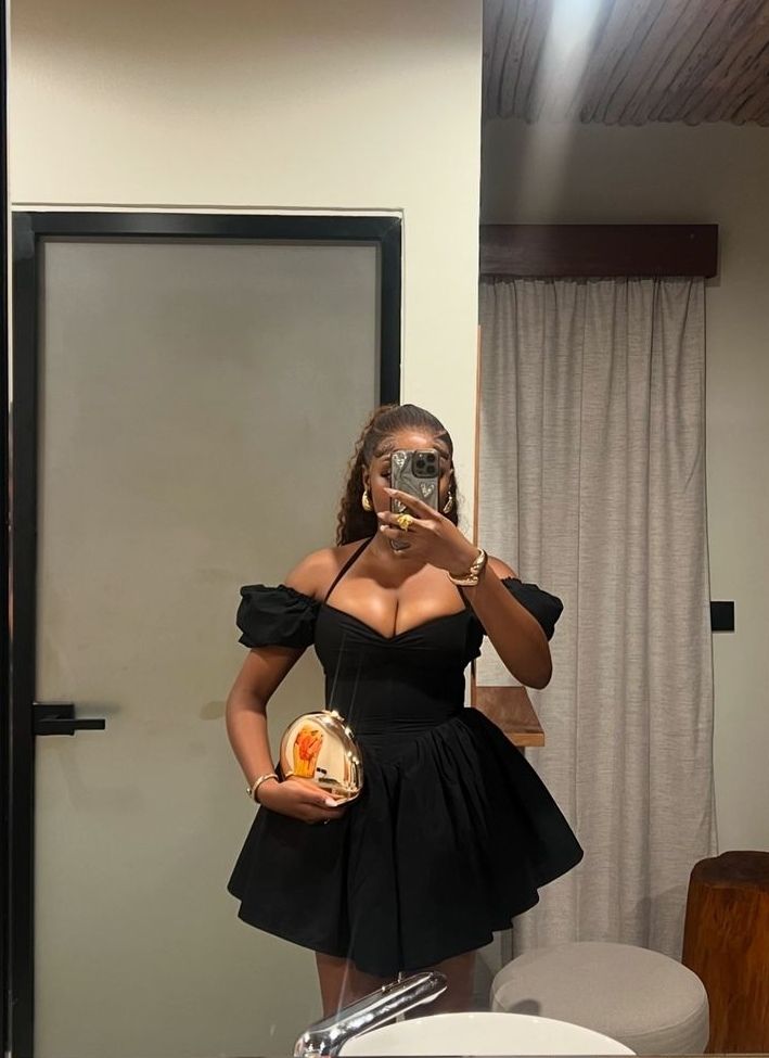 Elegant Halterneck Black Satin A-line Off-the-shoulder Birthday Dress Homecoming Dress P3779