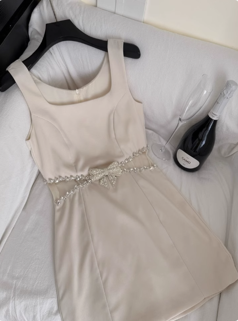 Elegant Square Neck Sleeveless Hollow Diamond Birthday Short Skirt Homecoming Dress P3833