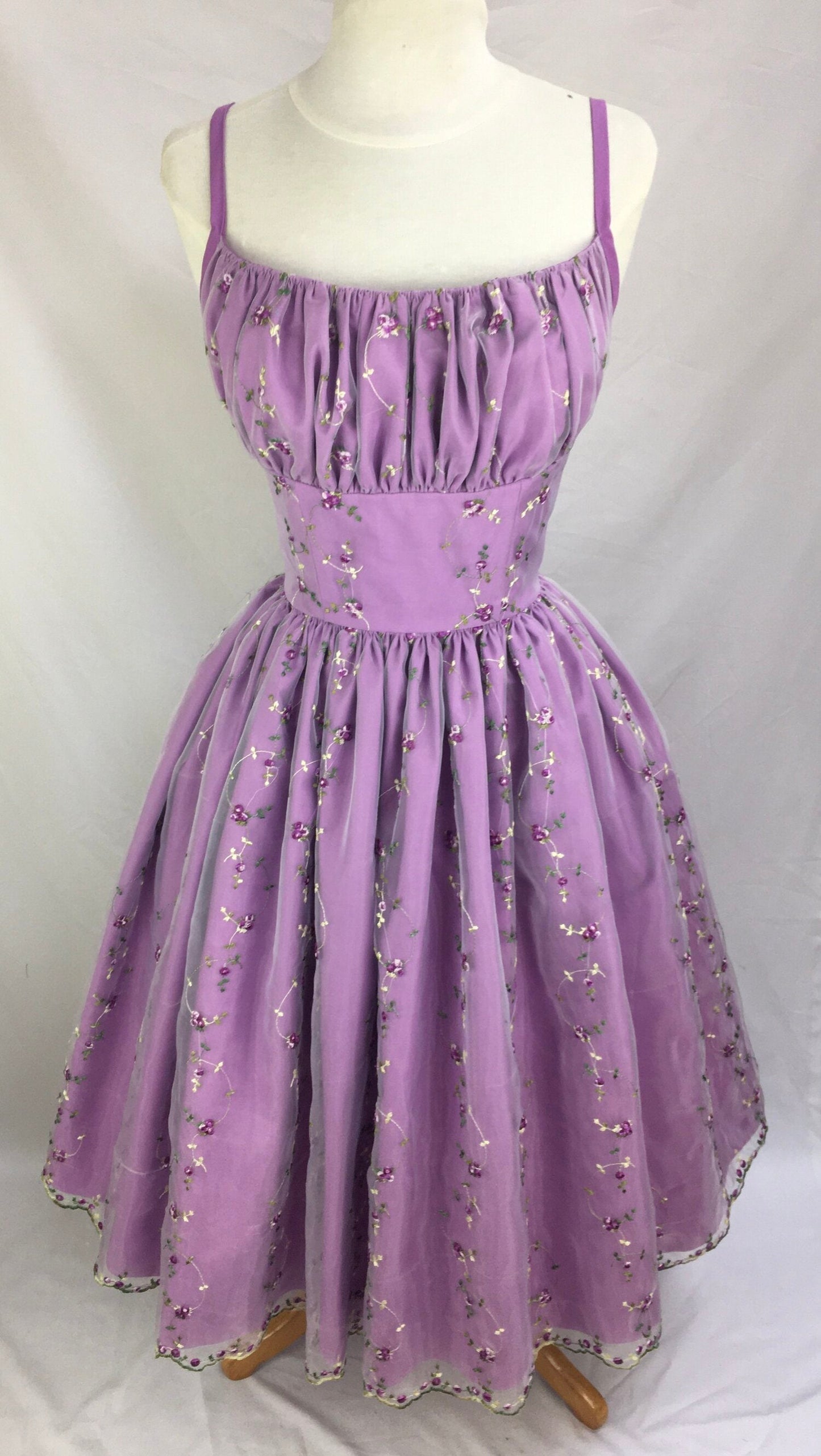 Sweet Purple Flower Embroidery Waist A-line 16th Birthday Homecoming Dress P3921