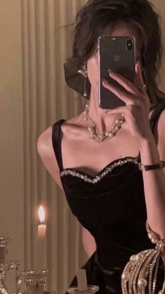 Elegant Spaghetti Strap Velvet Vintage Black Dress Women Birthday Outfits P941