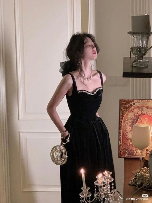 Elegant Spaghetti Strap Velvet Vintage Black Dress Women Birthday Outfits P941