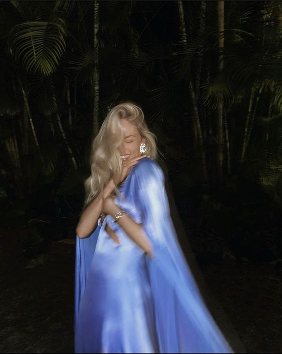 Glamorous Blue Long A-line V-neck Prom Dress Long Prom Dresses P956