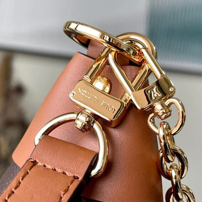 Louis Vuitton Loop Hobo GM M46311