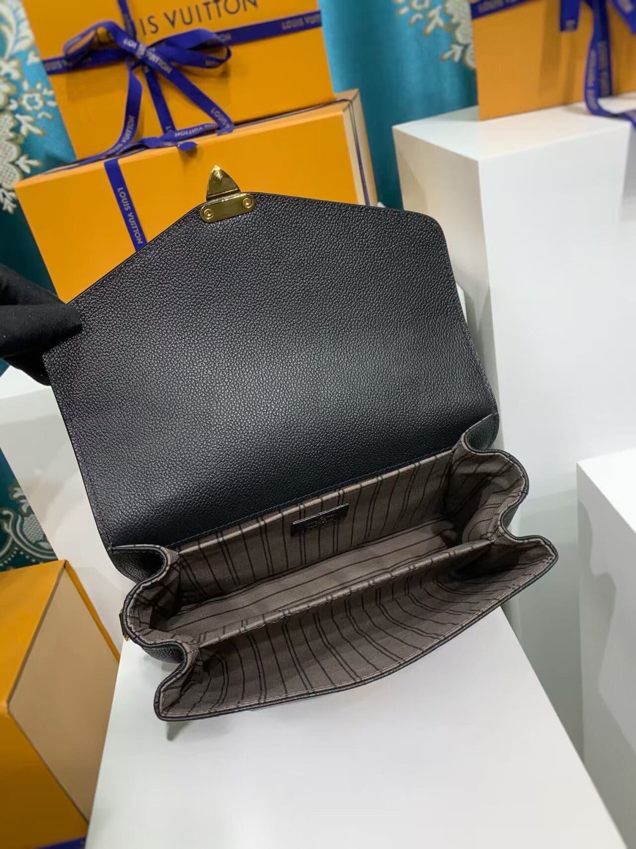 Louis Vuitton M41487 Pochette Metis