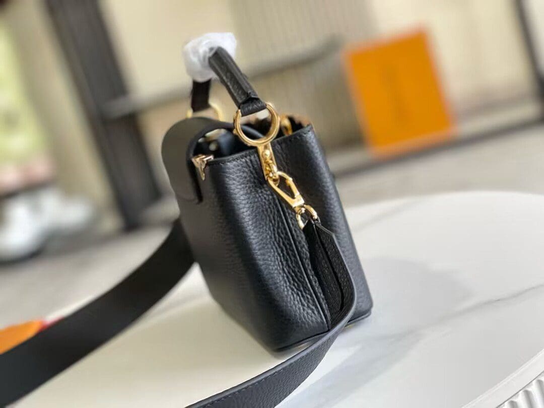 Louis Vuitton M56669 Capucines Mini