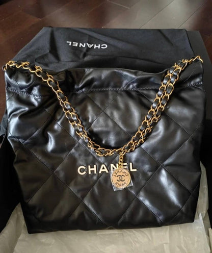 iCHANEL 22 Small Handbag-Hobo Bags -Black