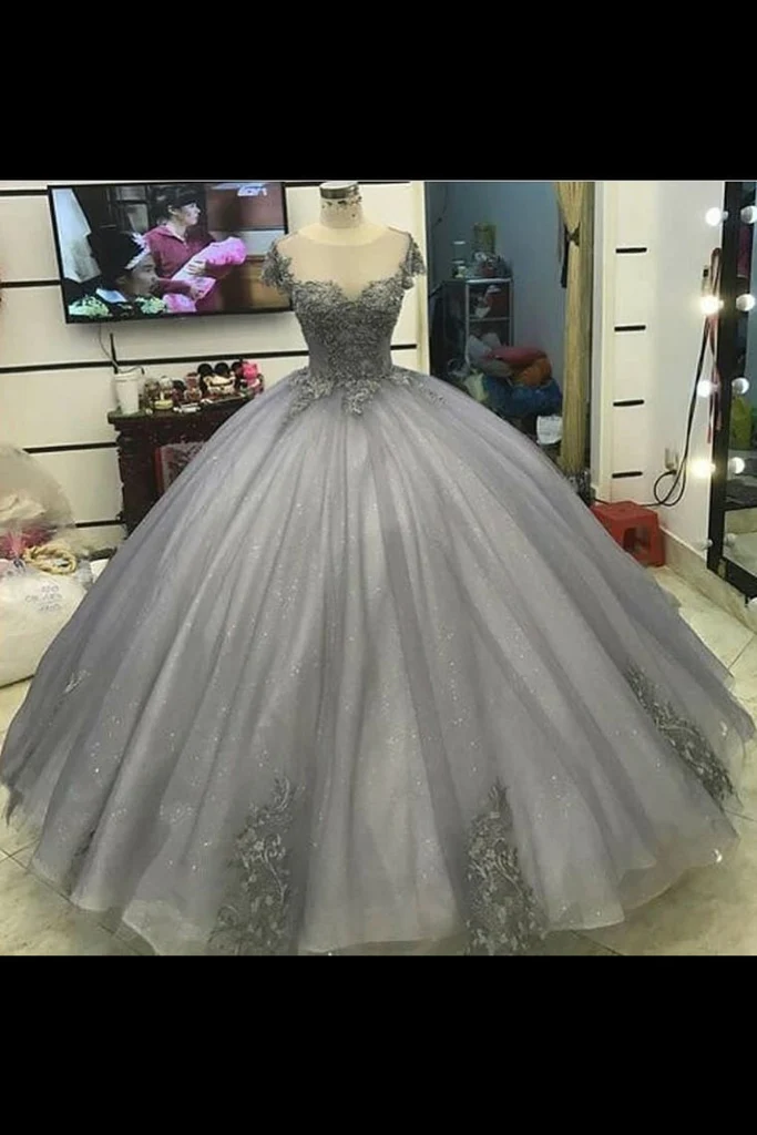 New Arrival Quinceanera Dresses Scoop Tulle With Applique Floor Length Ball Gown  gh915