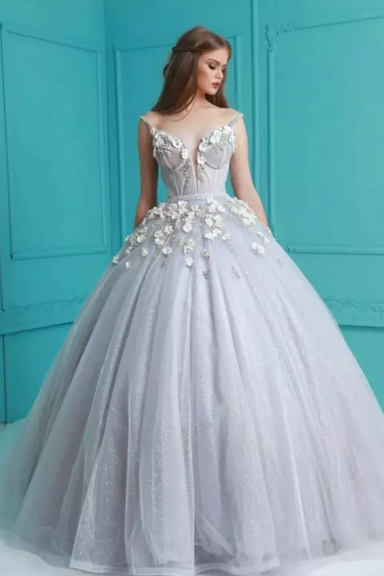 Ball Gown Spaghetti Straps Quinceanera Dresses With Handmade Flowers Tulle  gh2069