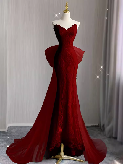 Sexy Mermaid Strapless Red Lace Long Prom Dress P1053